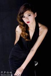 国产午夜模特写真视频,光影交织下的性感诱惑